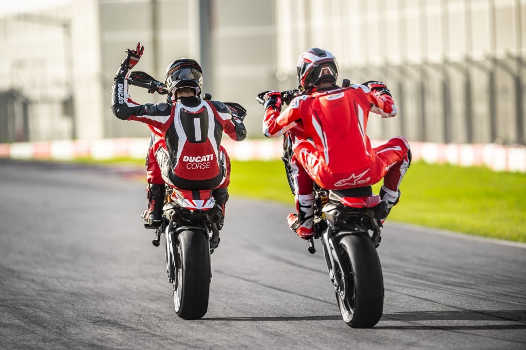 Ducati Hypermotard V2: potenza e leggerezza